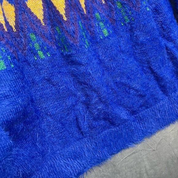 Cultural Fair Isle Print Fluffy Furry Knit Pullover Sweater Soft Shiny T-11 - Picture 4 of 9